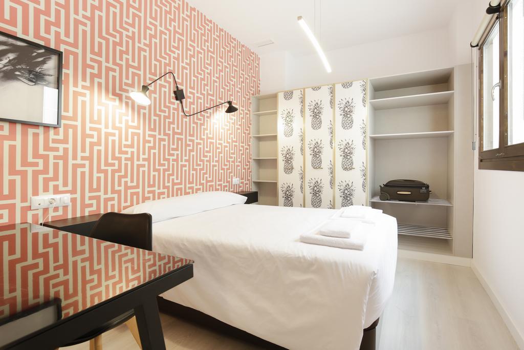 Hi Room - Smart Apartments - Ac กรานาดา ภายนอก รูปภาพ